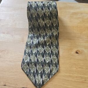 Elegant Black and Gold Men's Tie